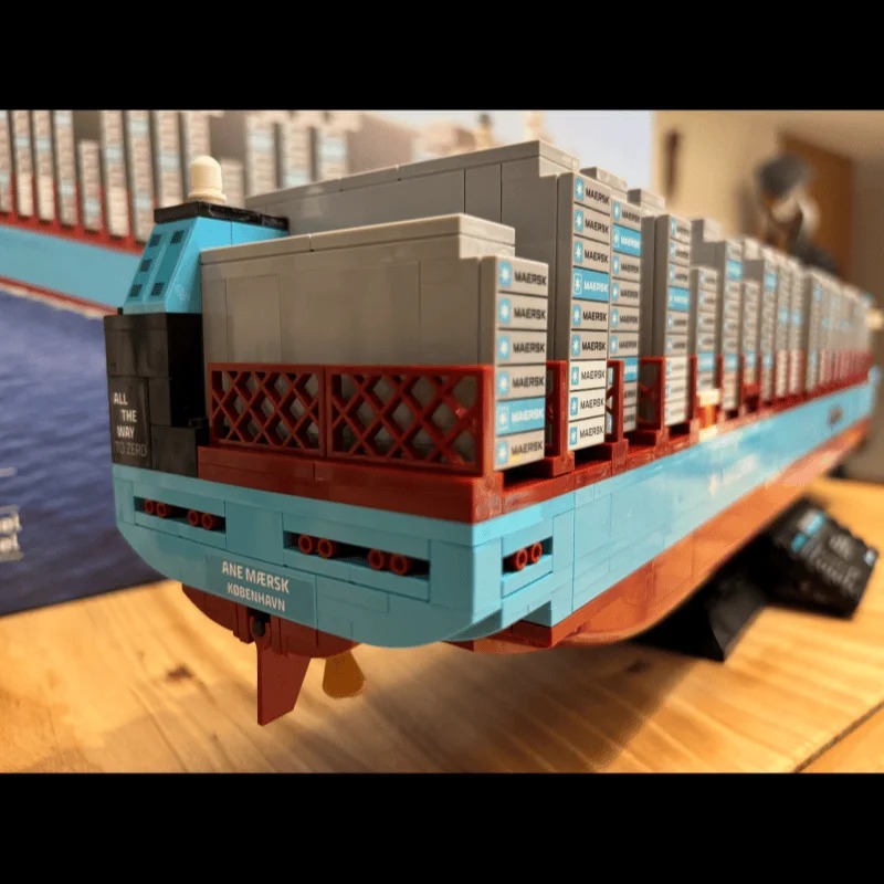 New 2026 Dual-Fuel Container V - đánh giá và giá Lego Set Technic